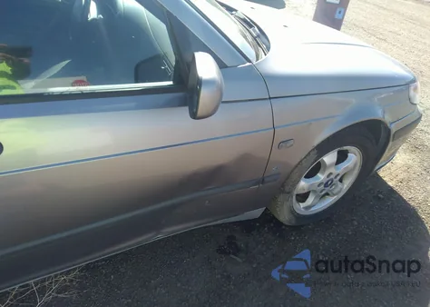 2001 Saab 9-5 Se z USA, uszkodzony, nr VIN YS3EF48Z213045447